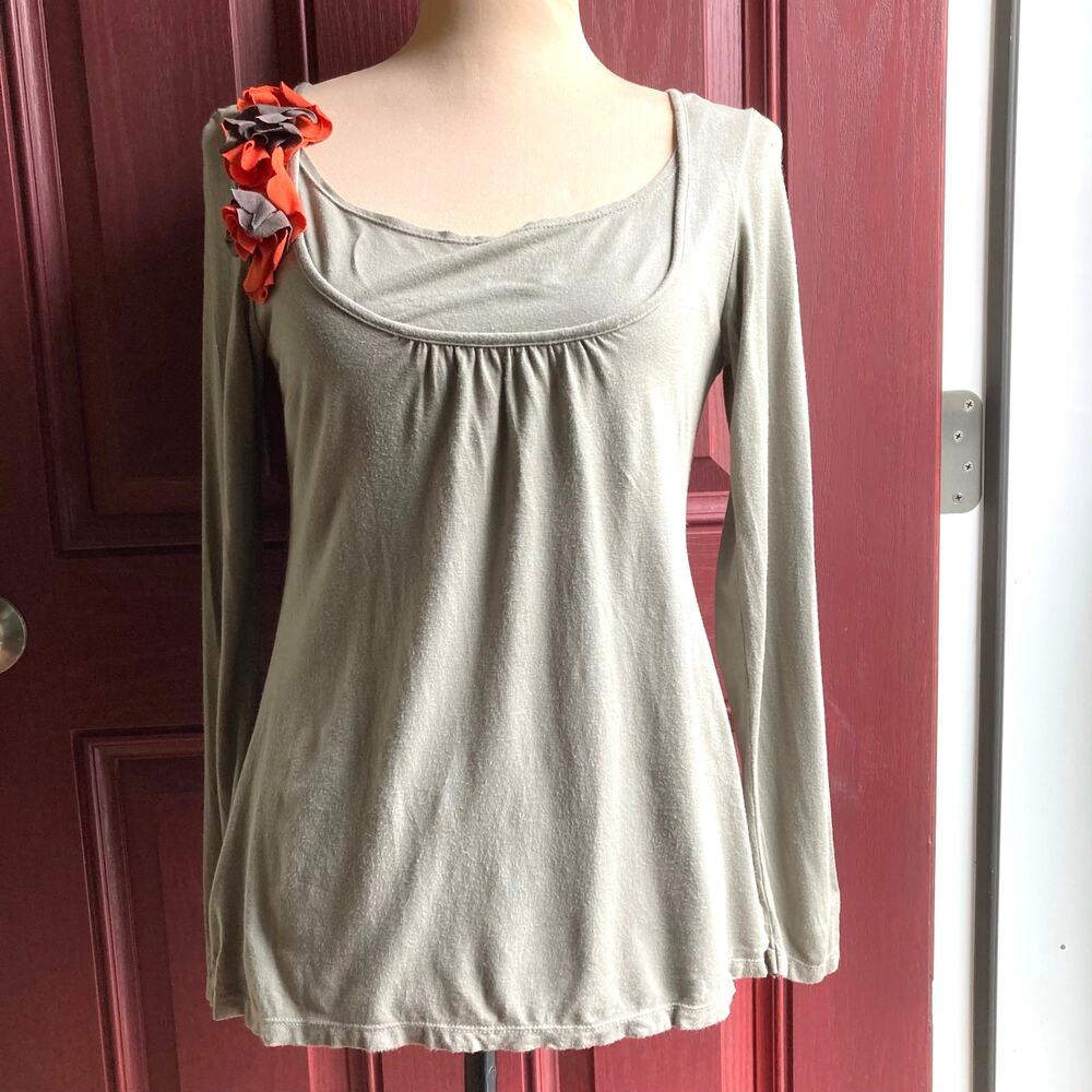 Mothers en Vogue Tunic Top Gray S Orange Floral Applique Empire Waist Boho Fairy